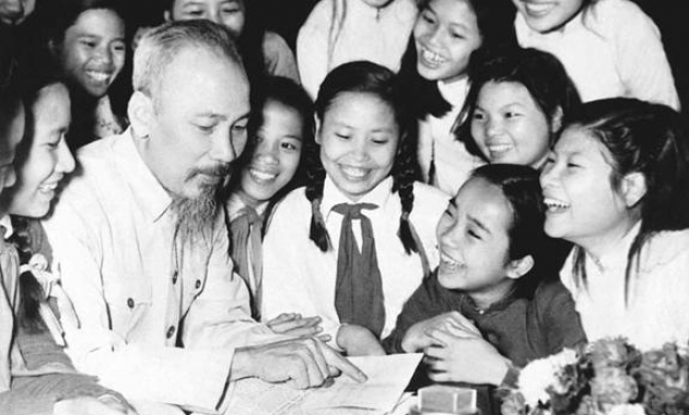   TƯ TƯỞNG HỒ CHÍ MINH VỀ GIÁO DỤC VÀ ĐÀO TẠO 